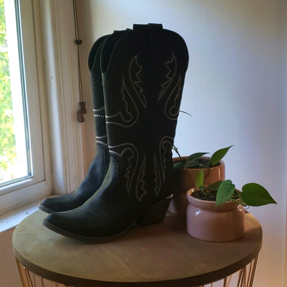 Black Embroidered Cowboy Boots - Picture 2 of 6
